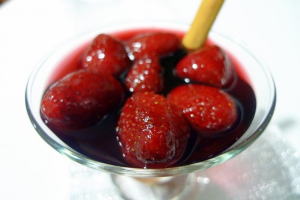 Fresas al vino tinto